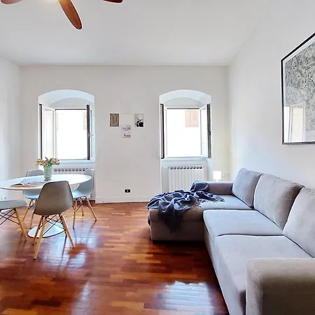 Cozy Navona Flat דירה
