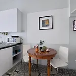 Cozy Navona Flat