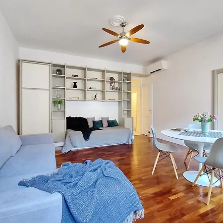 Cozy Navona Flat דירה